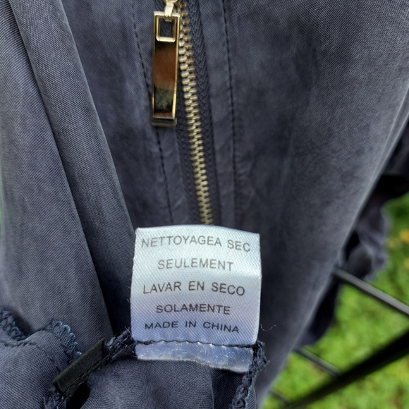 100% Silk Bubble Sleeve Mini Dress - Picture 9 of 12